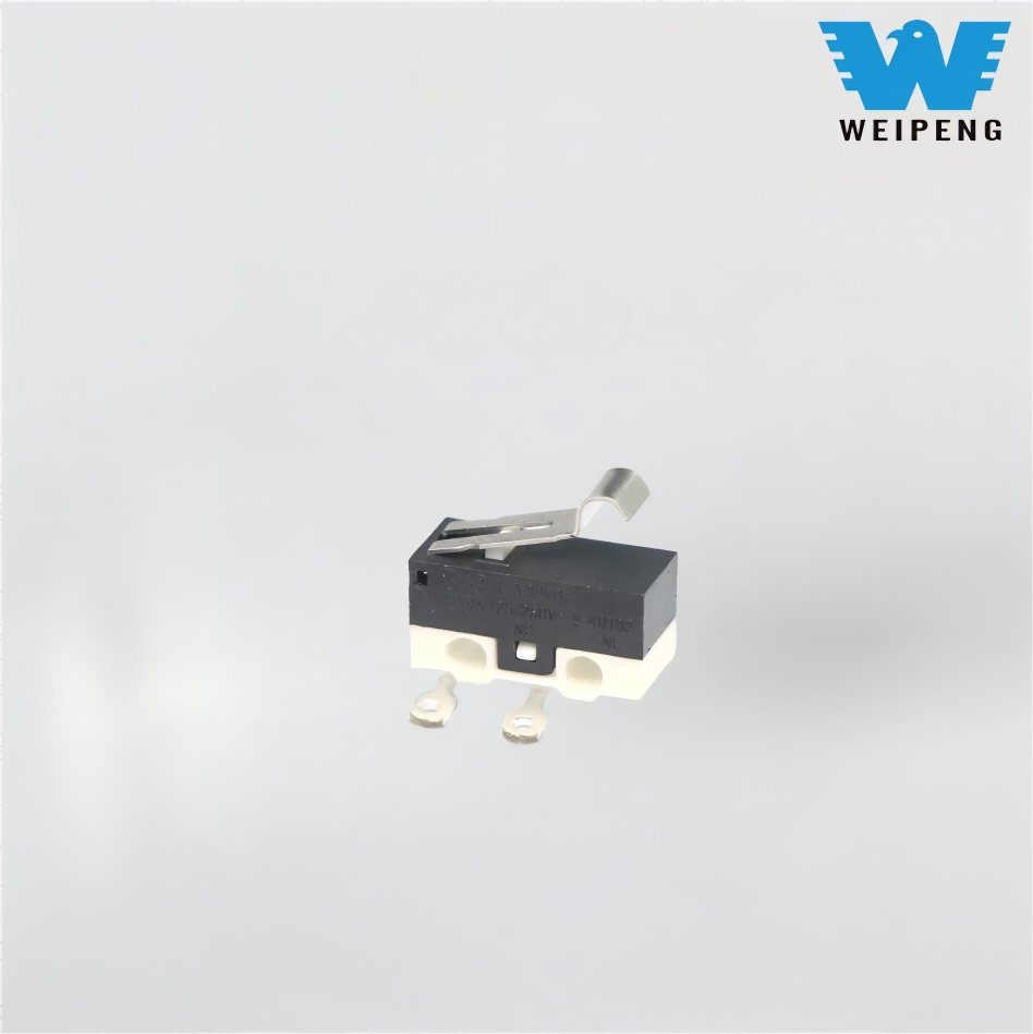 Microinterruptor de reinicio de tres pines ultracompacto de 125 V 3 A