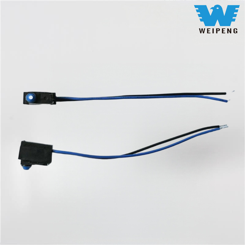 Microinterruptor de botón pulsador tipo clavija resistente al agua con cables